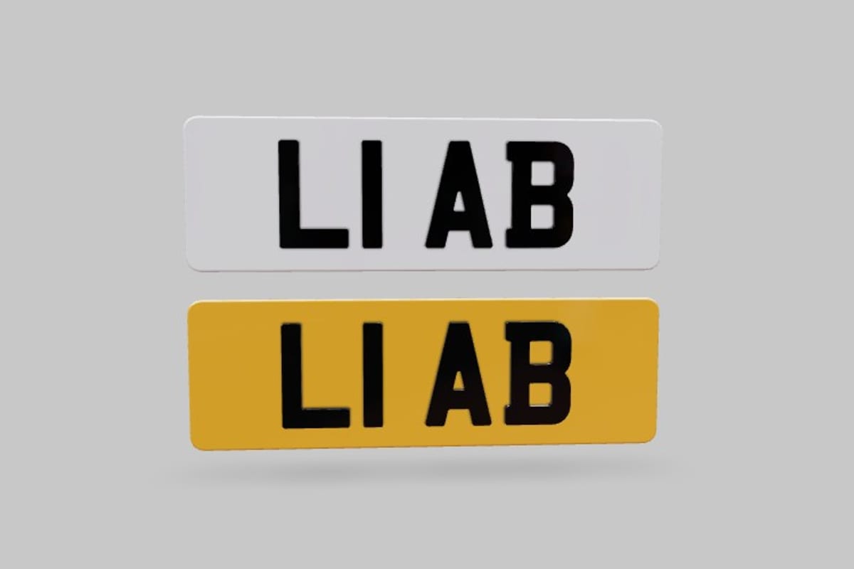 14 inch short number plate with 5mm 4D characters, rendered in the plate builder